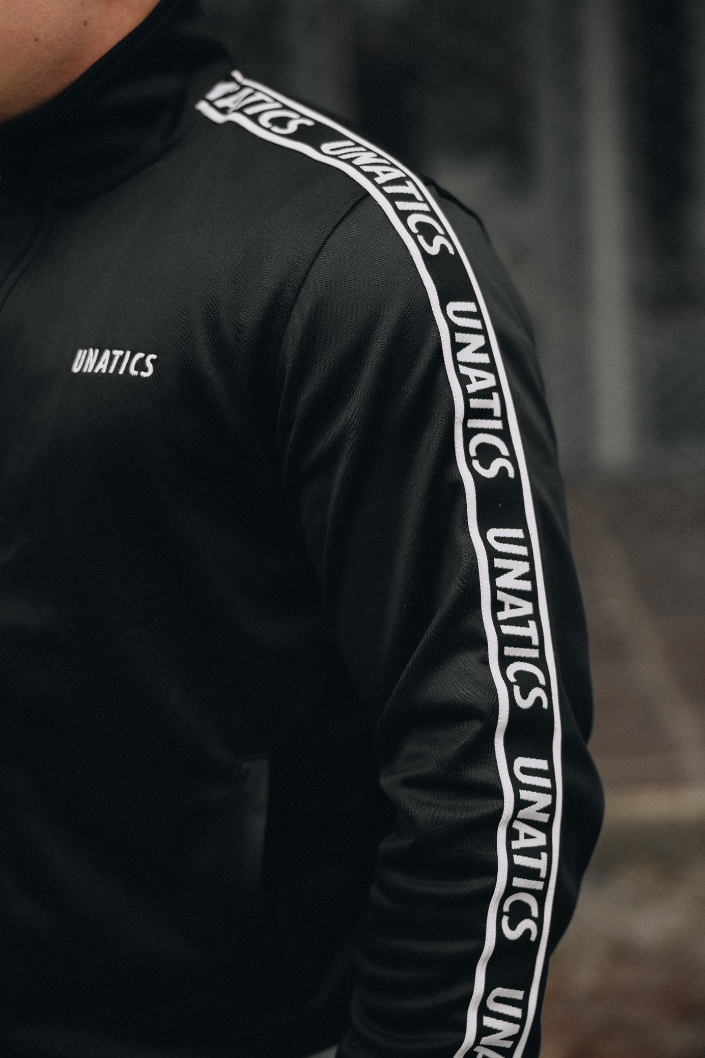 TRACKTOPS
