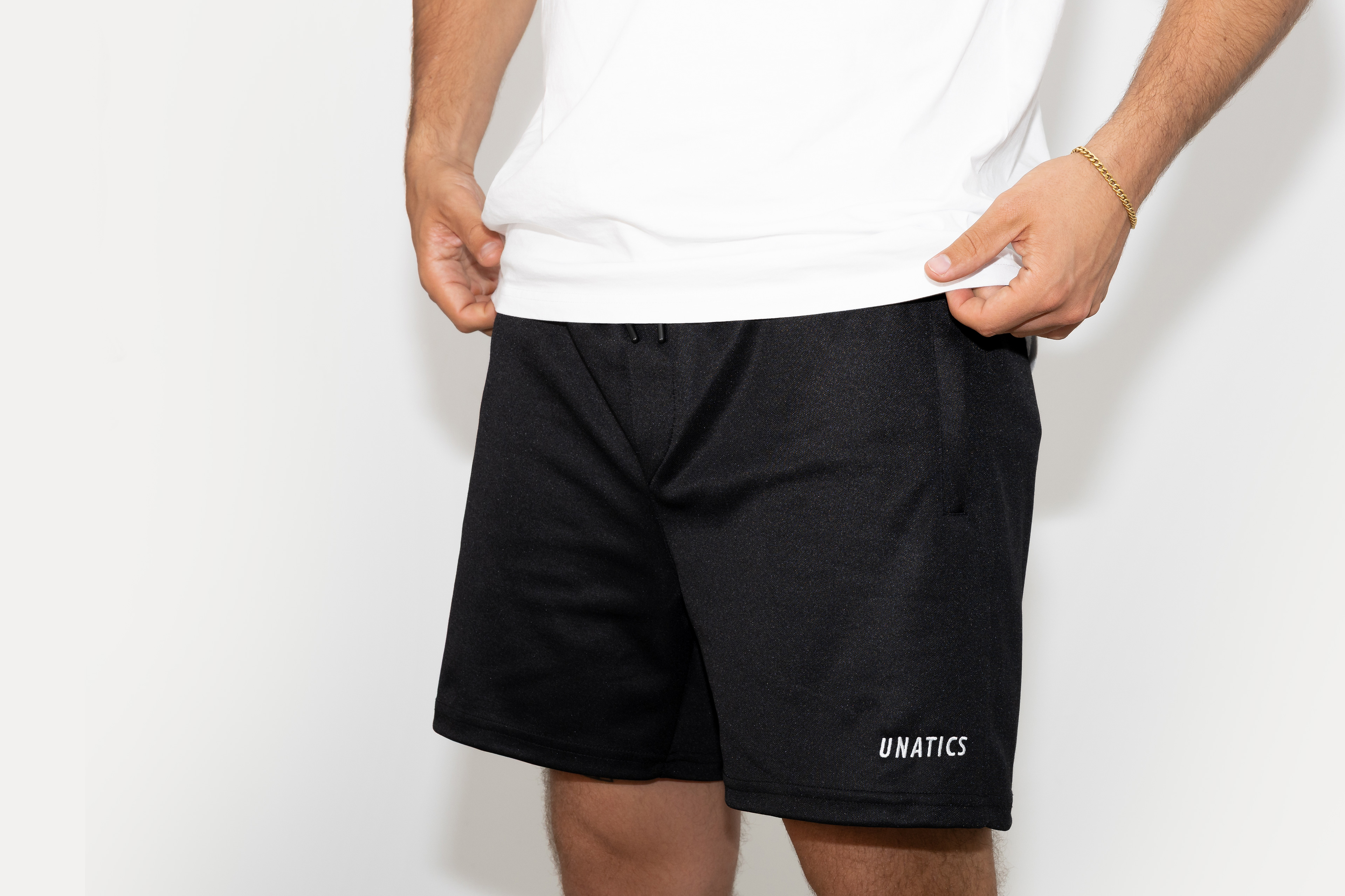 Short 'Italic' black