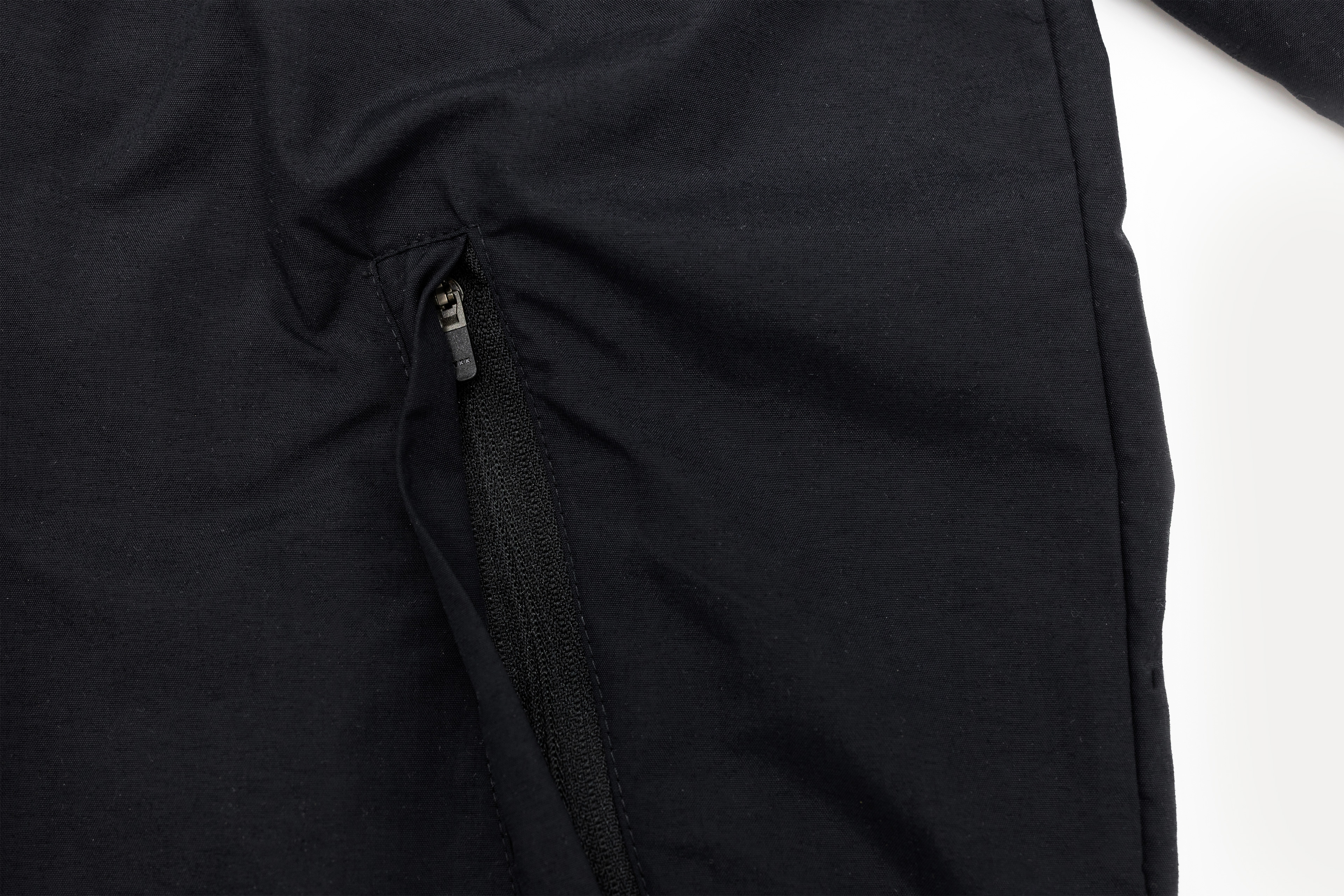 Windrunner Tracktop 'Italic' black