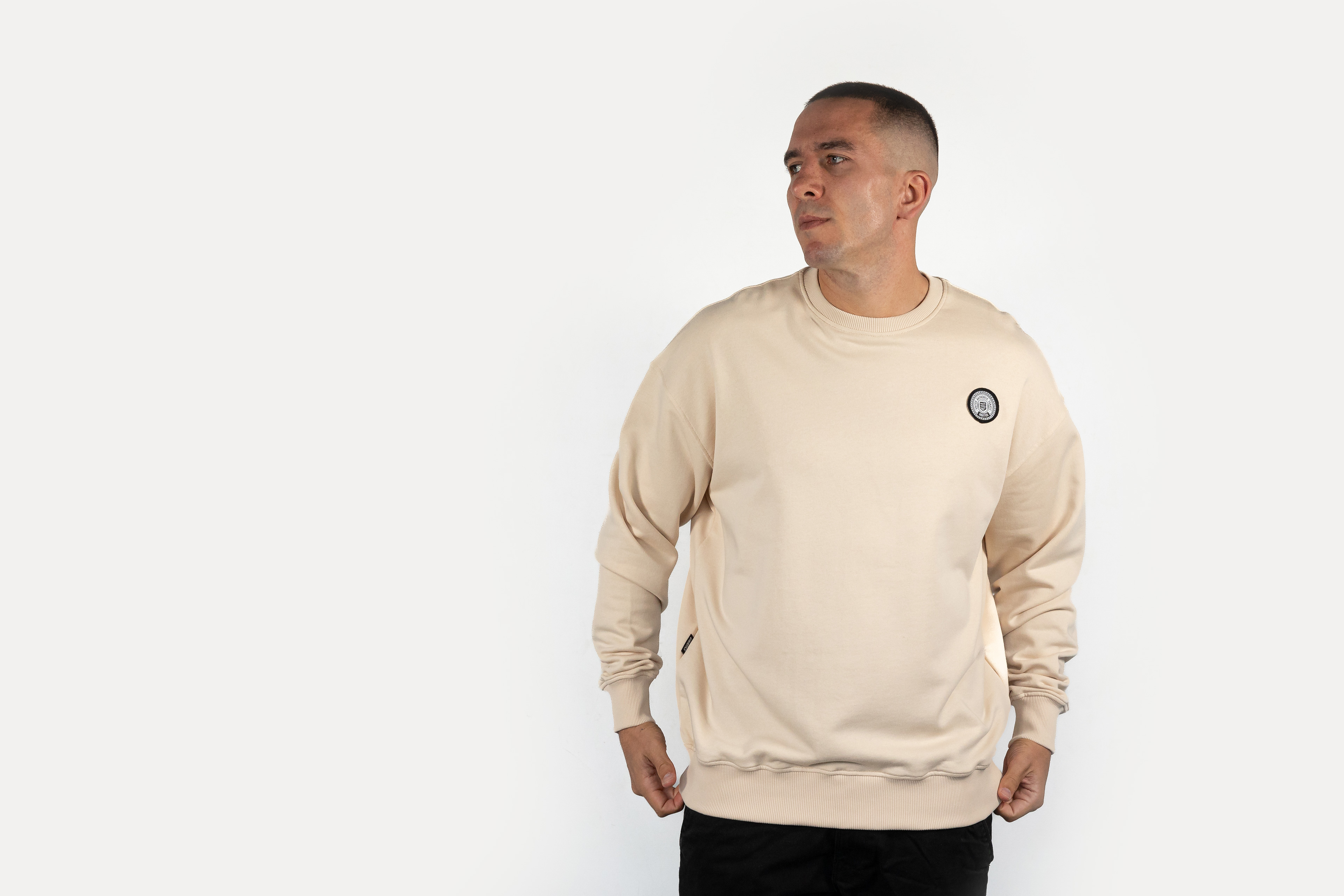 Crewneck 'Emblem' beige