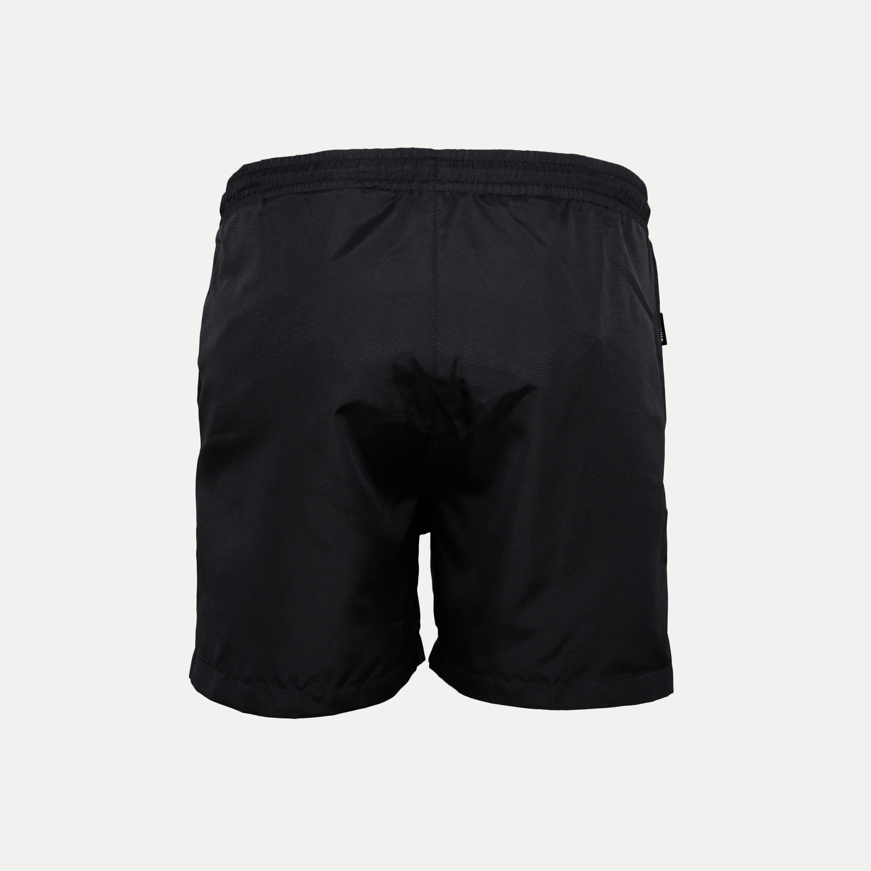 Short 'Essential Tech' black